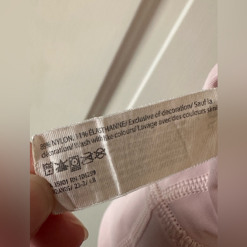 Lululemon Women's Pink Sports Bra - Picture 7 of 7